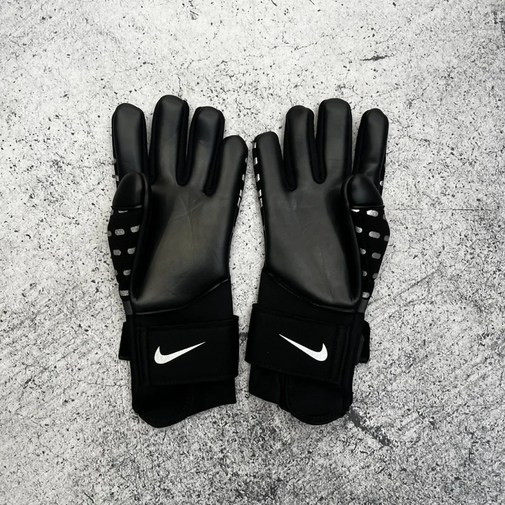 Вратарские перчатки Nike Phantom Elite black БРАК #2