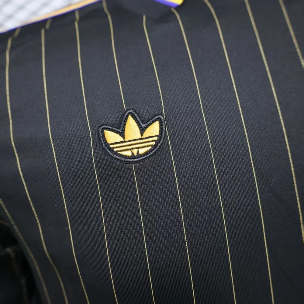 Футболка Man United Terrace Icons black/yellow #2