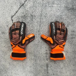 Вратарские перчатки Reusch Mega Grip black/orange #1