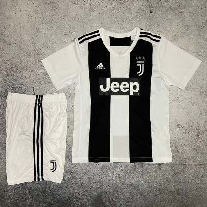 Футбольная форма Juventus Home 18/19 white/black
