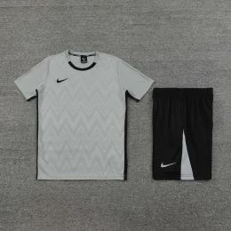 Футбольная форма Nike grey/black #4