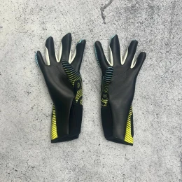 Вратарские перчатки Reusch Pure Contact black/yellow #2