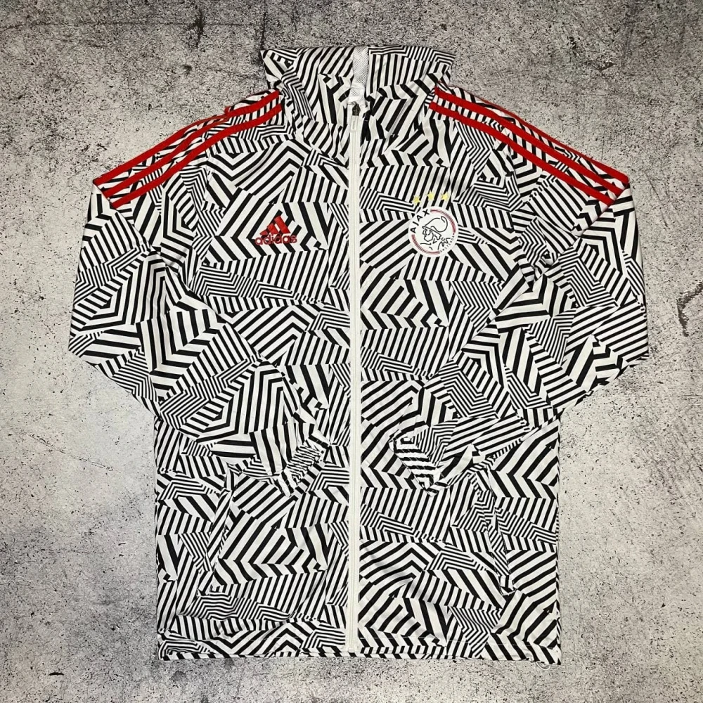 Ветровка Ajax white #1