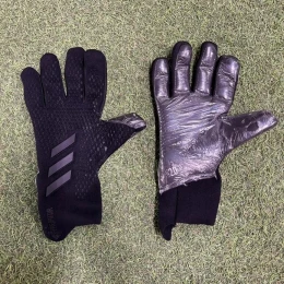 Вратарские перчатки Adidas Predator 20 Pro black #1