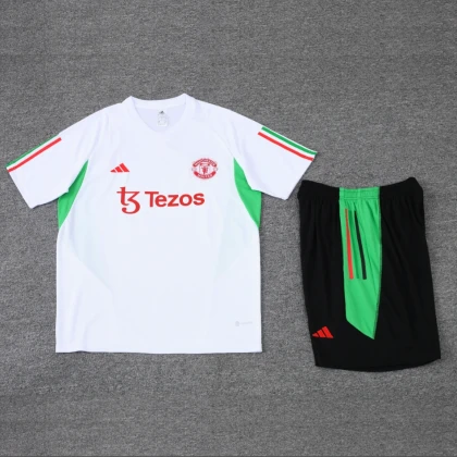 Футбольная форма Man United Training white/black